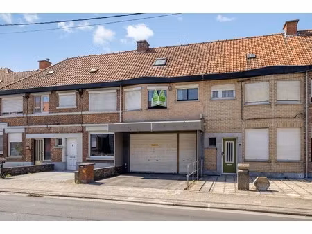 commercieel te koop in roeselare met 3 slaapkamers