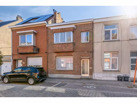 huis te koop in burcht met 3 slaapkamers