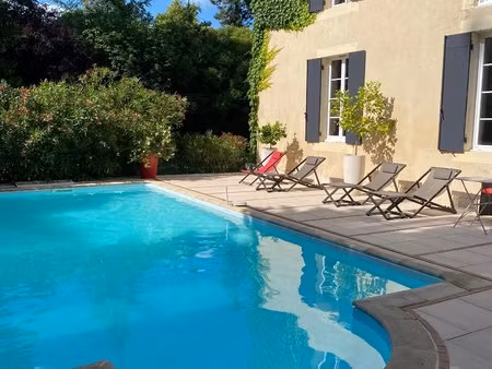 maison de maître (5 chambres) avec piscine au cœur de cérons (33)