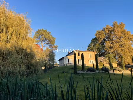 propriété de caractère en pierre à libourne  proche saint-ém