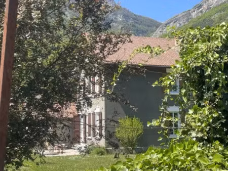 maison à vif (38450)
