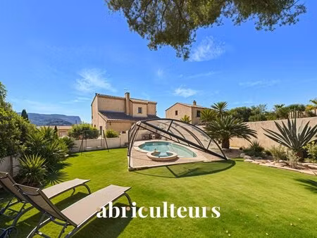maison familiale lumineuse avec vue cap canaille  dans résidence sécurisée – cassis - 870.