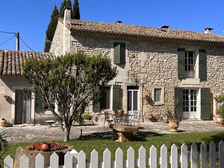 aux portes de saint-rémy-de-provence – mas provençal authentique à saint-étienne-du-grès