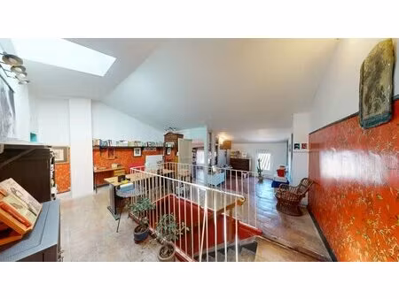 maison de caractère t 5 avec cour intime et lumineuse + dépendance