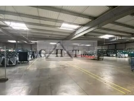 location entrepôt brie comte robert 77170 3541m²