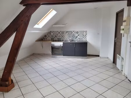 location appartement 2 pièces 27m² cambrai 59400