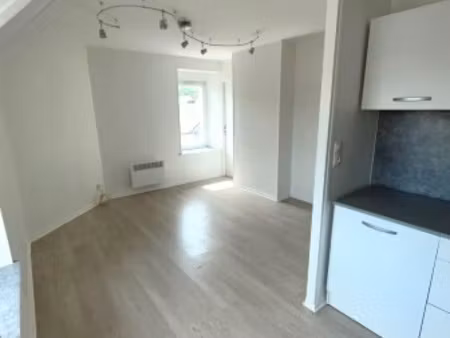 longwy-bas : appartement f3 rénové (4ème étage)