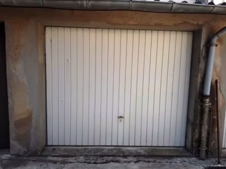 longwy-haut : garages a louer