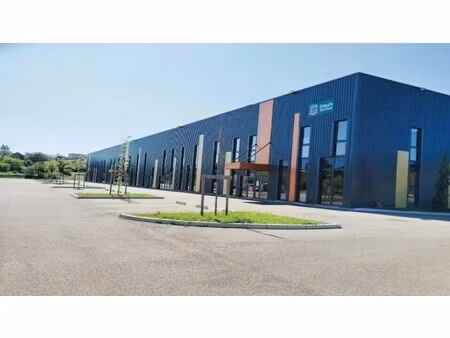 vente local d'activités 302 m² à 2 227 m²