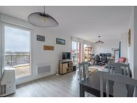 spacieux appartement 4 pièces avec terrasse