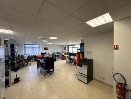 location bureaux 105 m²
