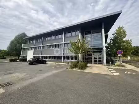 location bureaux roissy-en-france 95700 486m² à 1804m²