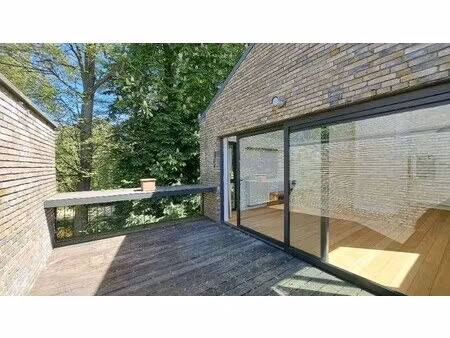 comfortabele en lichtrijke 2-slaapkamerwoonst met terras te huur in brugge