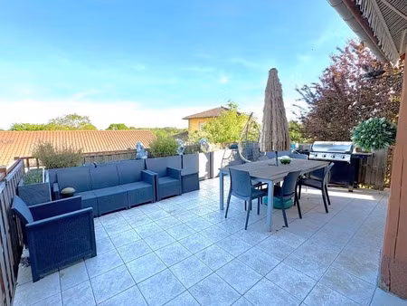 maison familiale 138 m2 + t2 indépendant - terrasse 30 m2 - terrain 1 445 m2 - calme absol