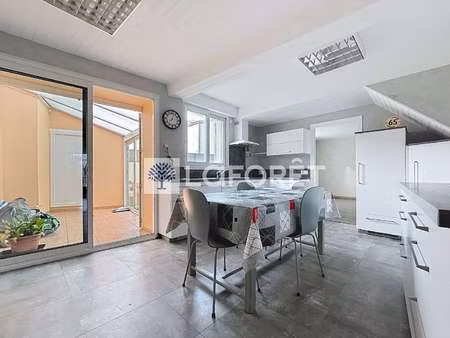 vente maison à nueil-les-aubiers (79250) : à vendre / 113m² nueil-les-aubiers