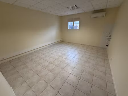 local commercial à mauguio (34)  de 20m2 à louer 495 eur par m