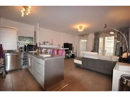 location appartement 3 pièces 59m² nanterre 92000
