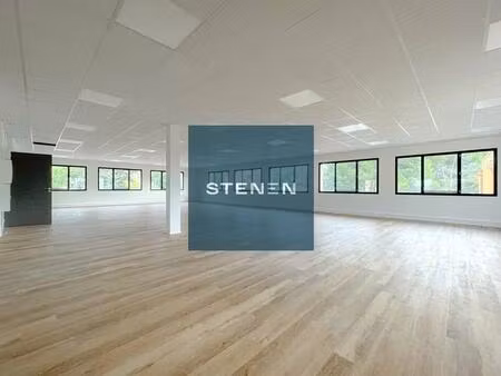 location bureaux 200 m²
