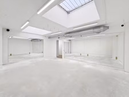 location bureaux 700 m²