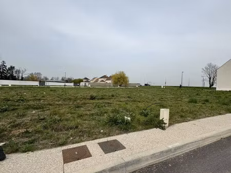 terrain à bâtir de 280 m² à chalifert (77)