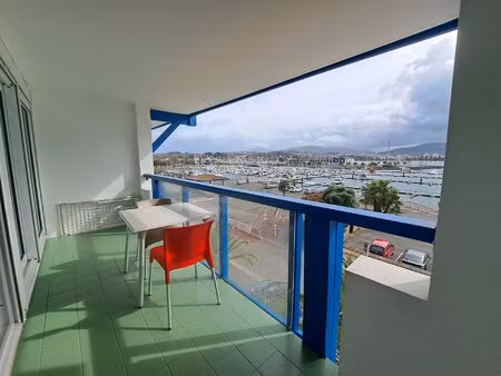 joli t2 avec terrasse exposee en sudouest a hendaye plage. possibilite de mise en location