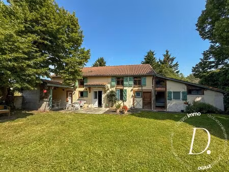 maison de caractère avec studio indépendant  atelier et jardin