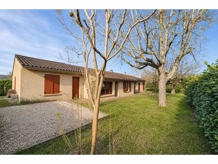 maison de plain-pied 7 pièces 160 m² à pradines