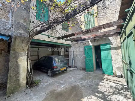 maison de vllage avec cour à renover