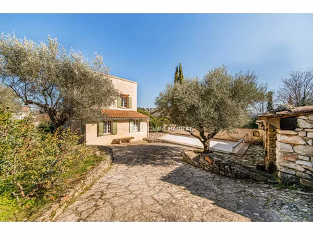 villa apt 5p 130m2 avec piscine