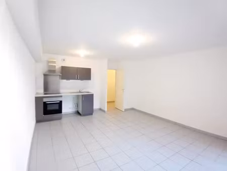 location appartement 2 pièces 57m2 port-vendres 66660 - 590 € - surface privée