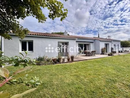 vente maison à la chapelle-achard (85150) : à vendre / 130m² la chapelle-achard