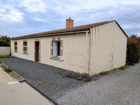vente maison à l'aiguillon-sur-vie (85220) : à vendre / 119m² l'aiguillon-sur-vie