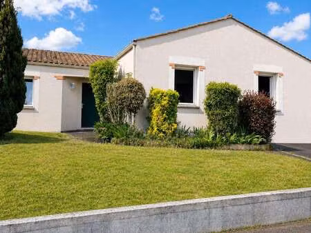 vente maison aux herbiers (85500) : à vendre / 95m² les herbiers