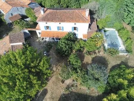 belle maison avec gite et piscine chauffée