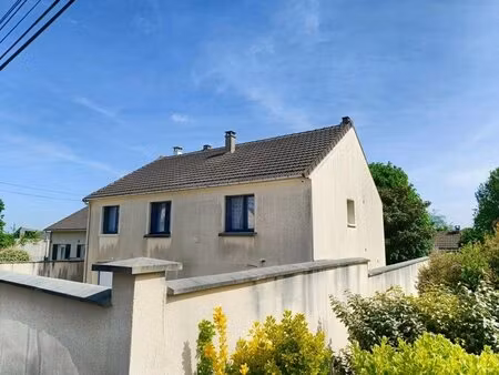 maison de 5 pièces de 98 m² et de 1887 m² de terrain à penchard