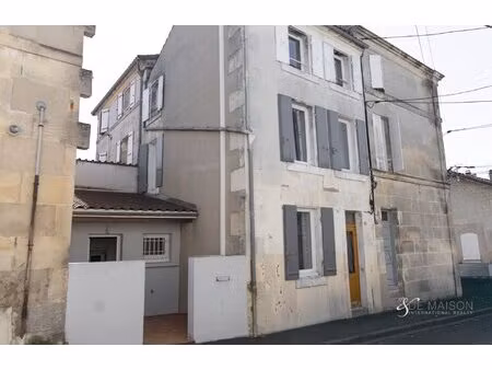 maison de ville - quartier jardin public - cour - cognac (16)