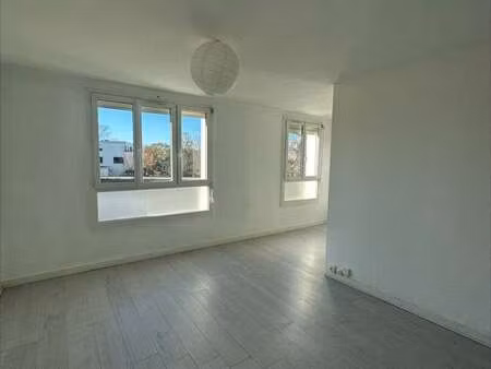 location appartement 3 pièces à caen (14000) : à louer 3 pièces / 53m² caen