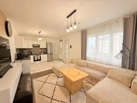 maison 3 pièces rénovée à arbent  90 m²