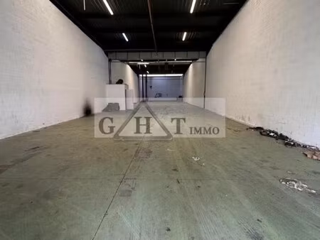 location local commercial
