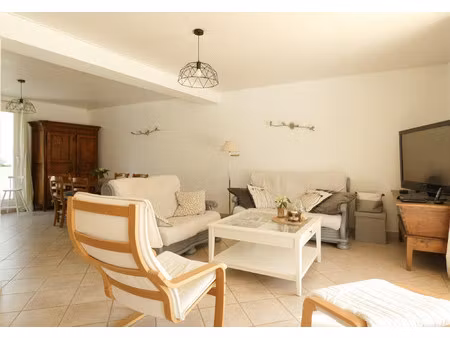 villa de 259m² habitables avec piscine - chassieu le haut