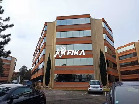 location bureaux 233 m²