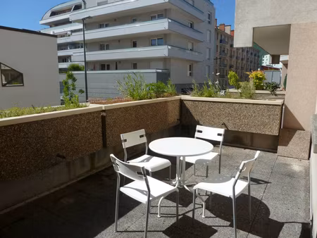 europole studio meuble de 33 m2 avec terrasse de 13 m2 et pa