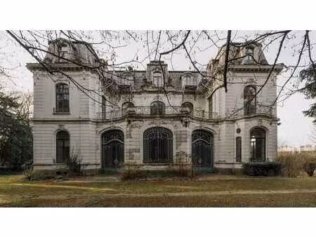 espace casco de prestige à vendre au château bettonville