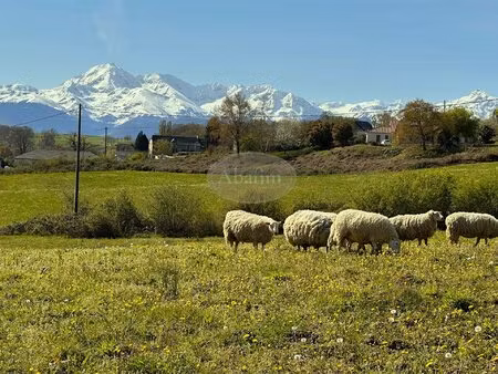 ferme à renover sur 3 ha