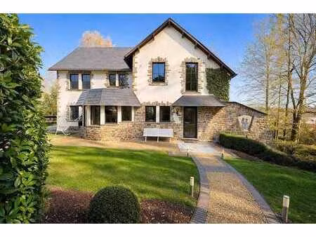 classe  matériaux  élégance villa luxueuse