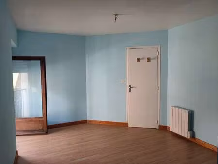 location appartement 2 pièces à châteaubriant (44110) : à louer 2 pièces / 33m² châteaubri