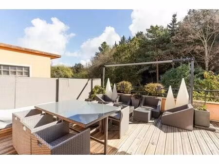 appartement 84 m² avec grande terrasse à fontaines
