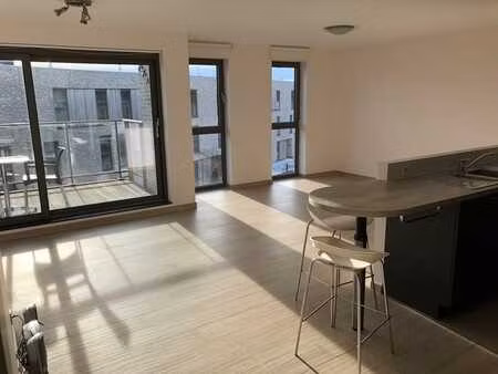 appart 81m2 const. récente  2 ch  cave+parking int.
