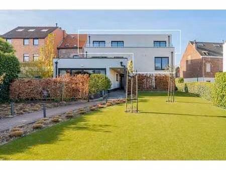 penthouse unique avec studio à sint-genesius-rode