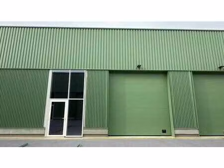 à louer : entrepôt neuf de 133 m²